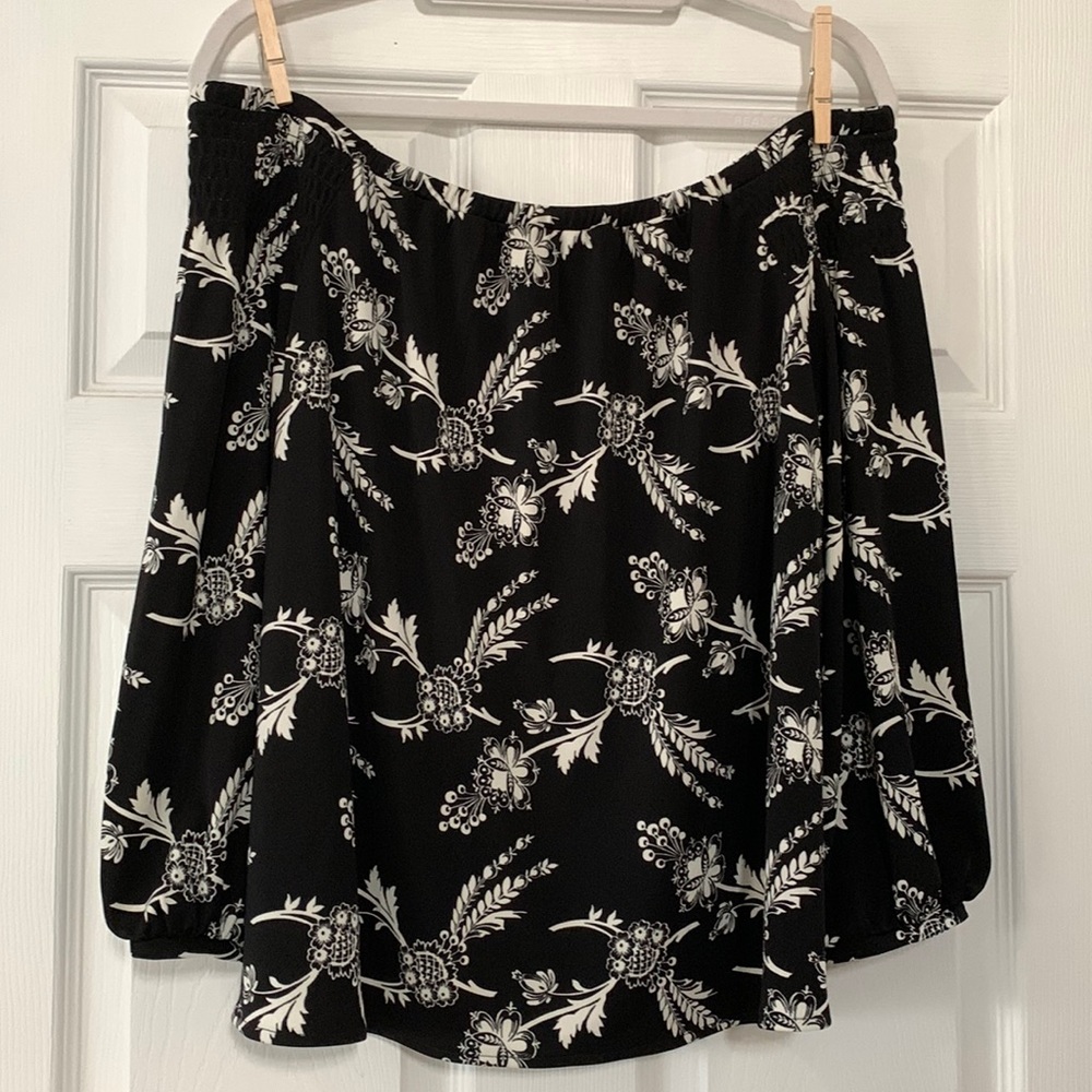 Ann Taylor Black Off the Shoulder Top, NWT, Size L